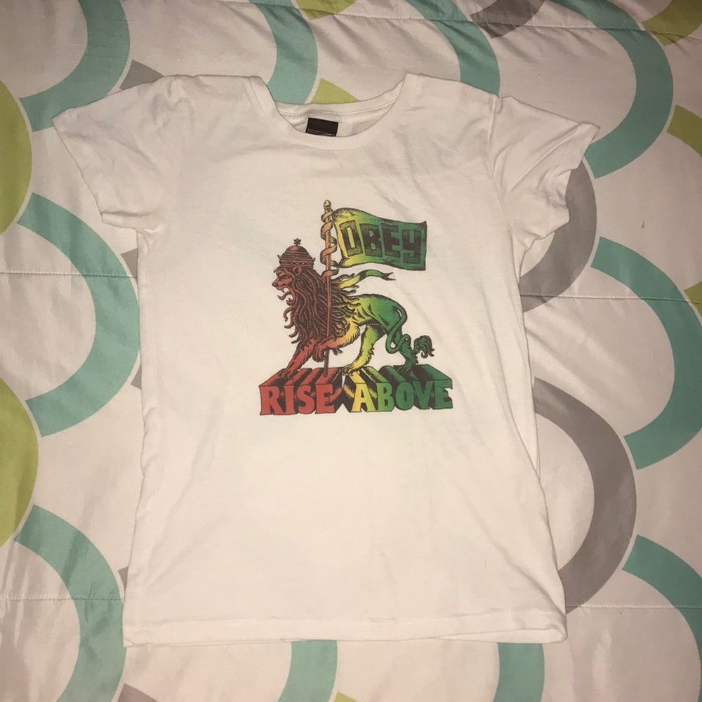 White “obey” tee